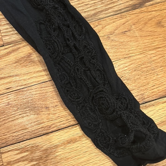 Free People Small Black top - Picture 2 of 3